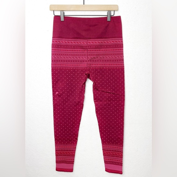 Fabletics Holly Seamless Fair Isle Long Sleeve Top & Leggings Set Merlot XL - Picture 8 of 14